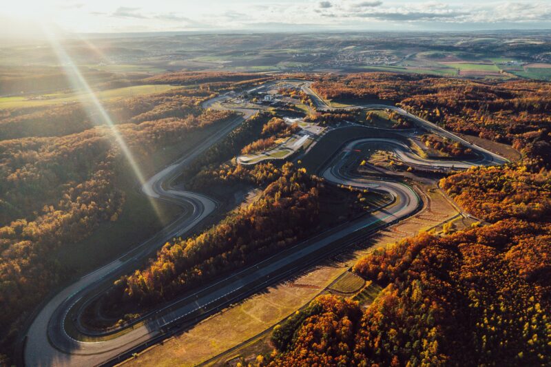 Vogelblick auf den Brno-Circuit