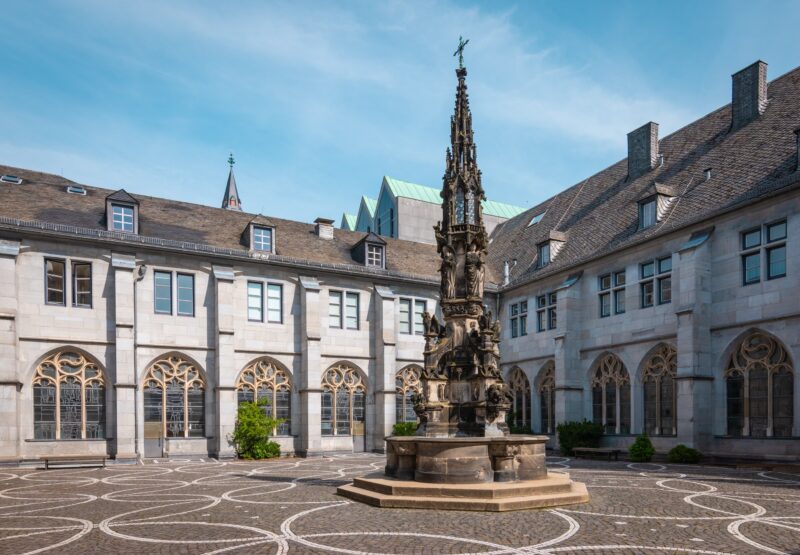 Fountain Münsterplatz - Aachen
